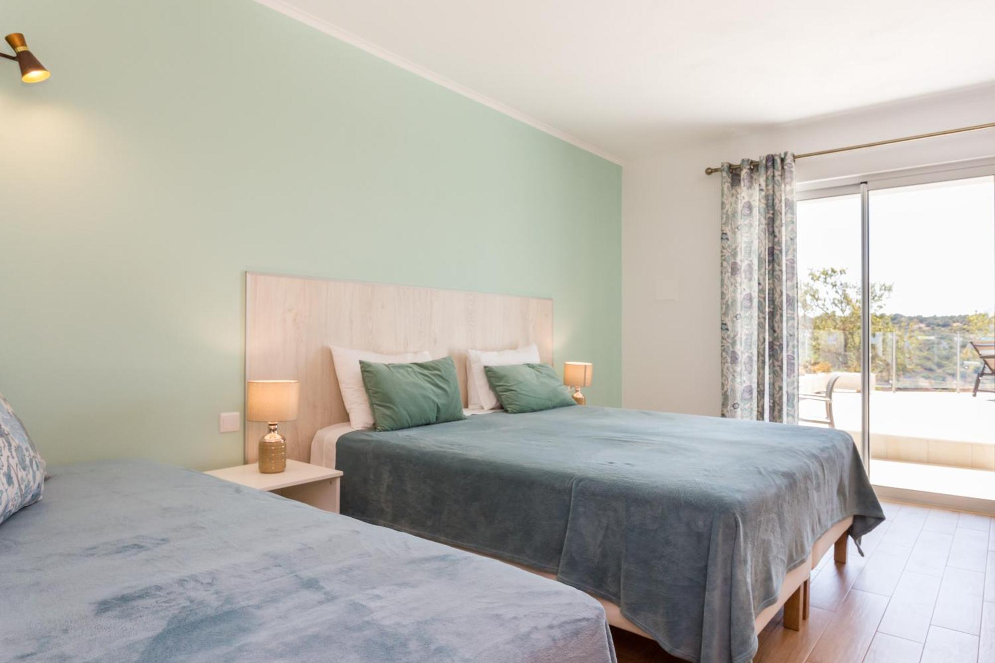 The Sun Hill Lagos Quarto foto